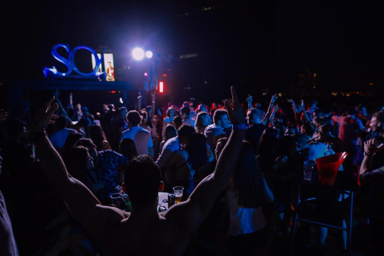 So/ Bangkok Hotel Exterior foto The 2019 League of Legends World Championship finals at the Garena Arena