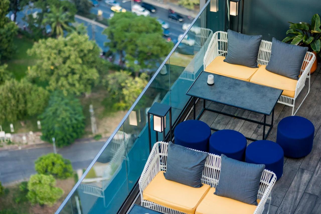 So/ Bangkok Hotel Exterior foto The Terrace