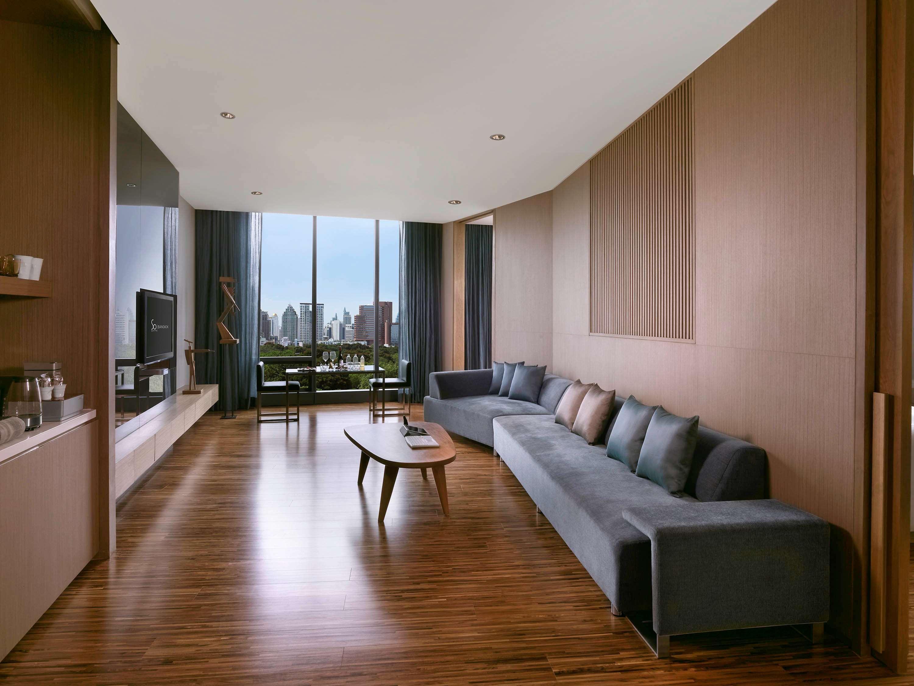 So/ Bangkok Hotel Exterior foto A living room in a suite at The Park, New Delhi