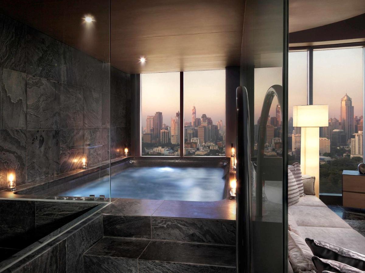 So/ Bangkok Hotel Exterior foto The spa at The Standard East Village